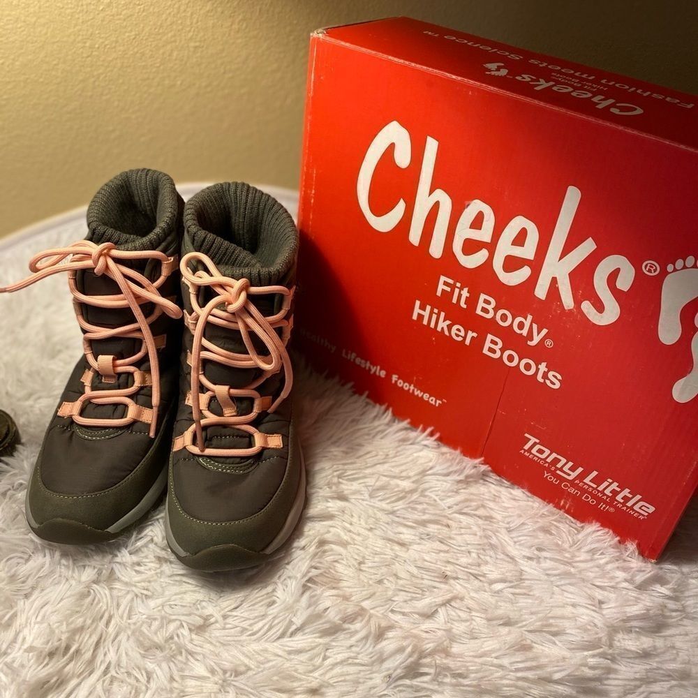 Tony Little Cheeks Fit Body Hiker Boots Sz 6